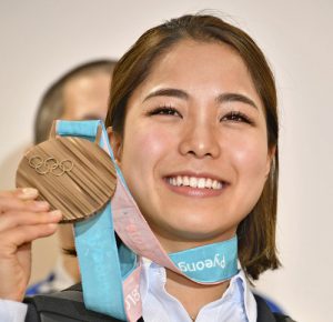 高梨沙羅はベンツG63が愛車！スポンサー収入がすごいと話題！